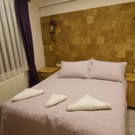 Castle Nolana Geredeli