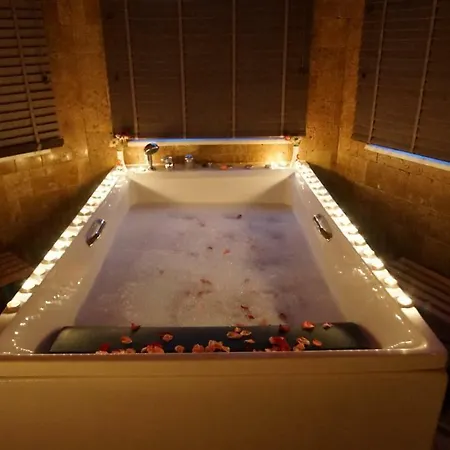 Castle Nolana Otel 3*